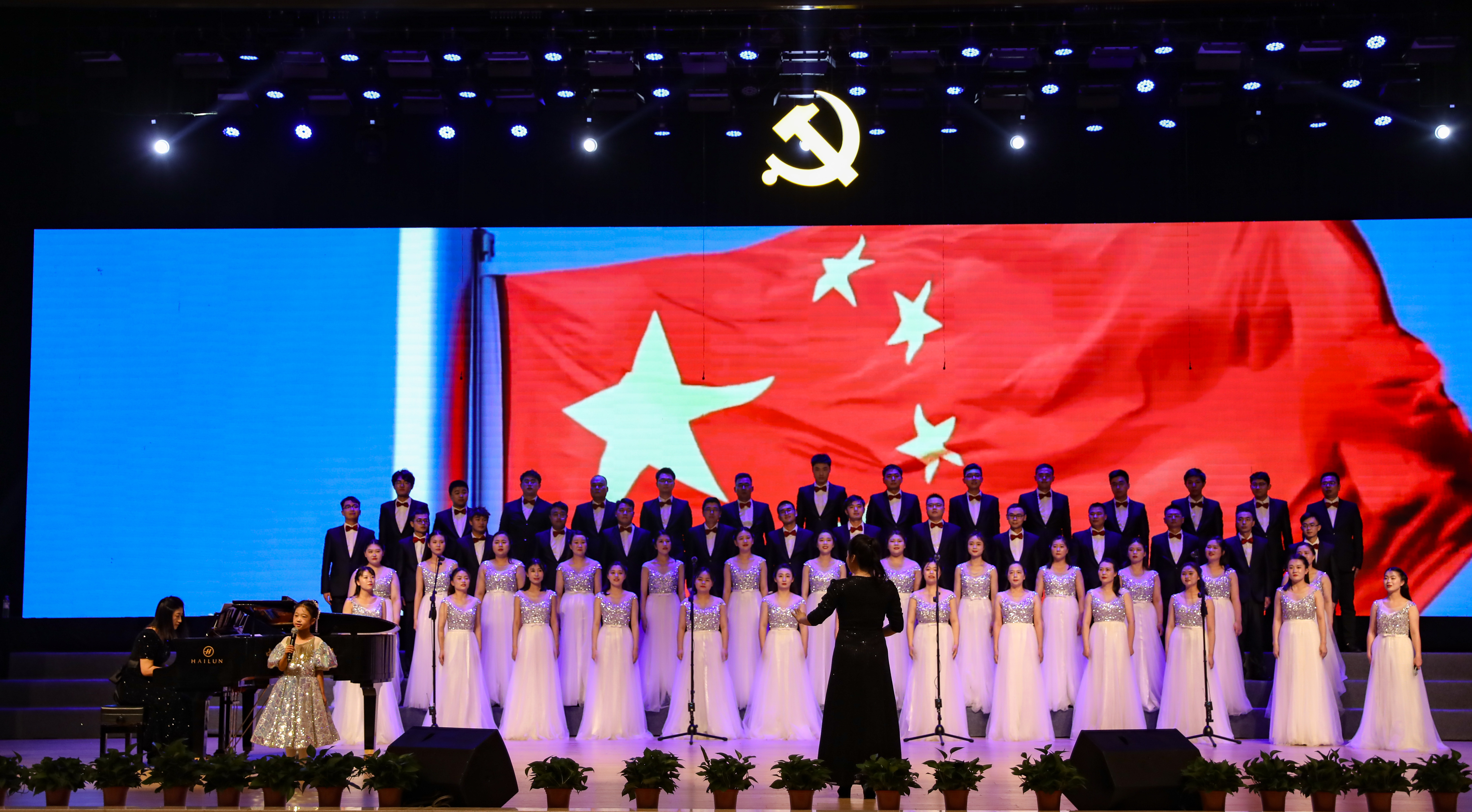 同心向党、聚力前行 尊龙药业集团举办庆“七一”系列活动